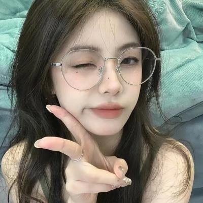 三楼的陌生人 海报